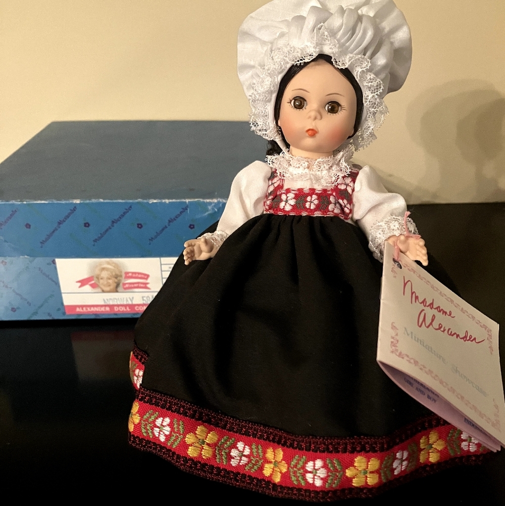 Madame Alexander 584 "Norway" 8" doll